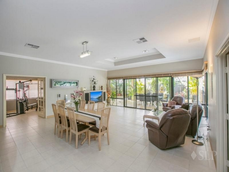 4 Montgomery Drive, Success WA 6164