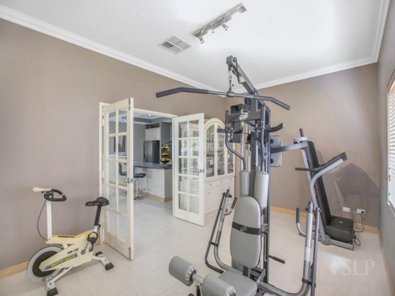 4 Montgomery Drive, Success WA 6164
