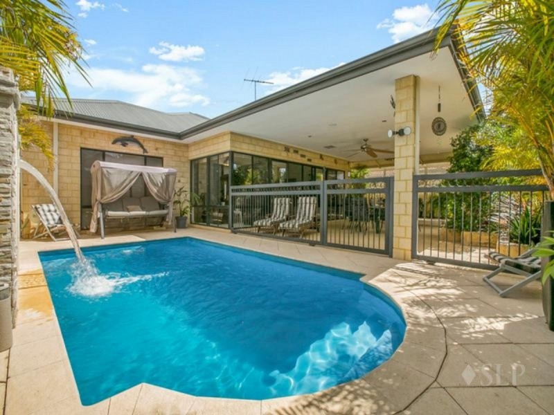 4 Montgomery Drive, Success WA 6164