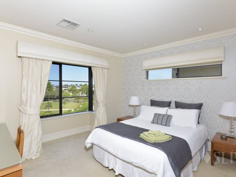 6 Blancoa Lane, Stirling WA 6021