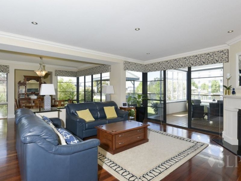 6 Blancoa Lane, Stirling WA 6021