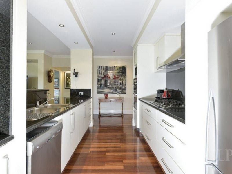 6 Blancoa Lane, Stirling WA 6021