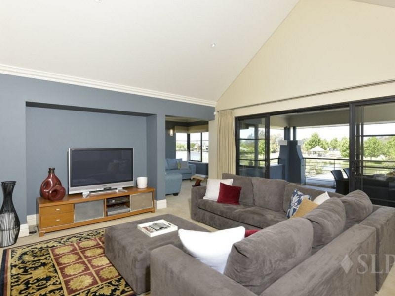 6 Blancoa Lane, Stirling WA 6021