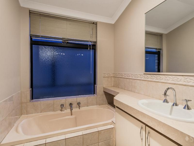 3 Whiteman Crescent, Bertram WA 6167