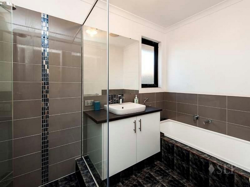 60 Dalmilling Drive, The Vines WA 6069