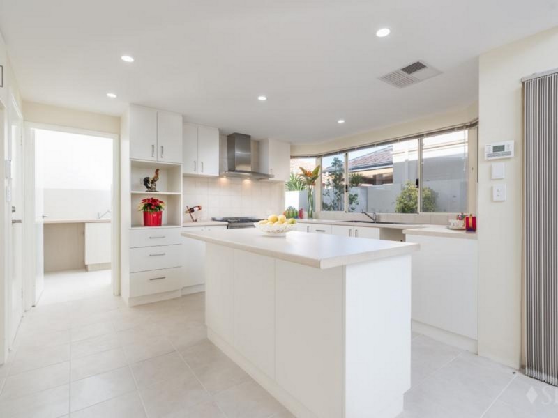 50 Martindale Avenue, Madeley WA 6065