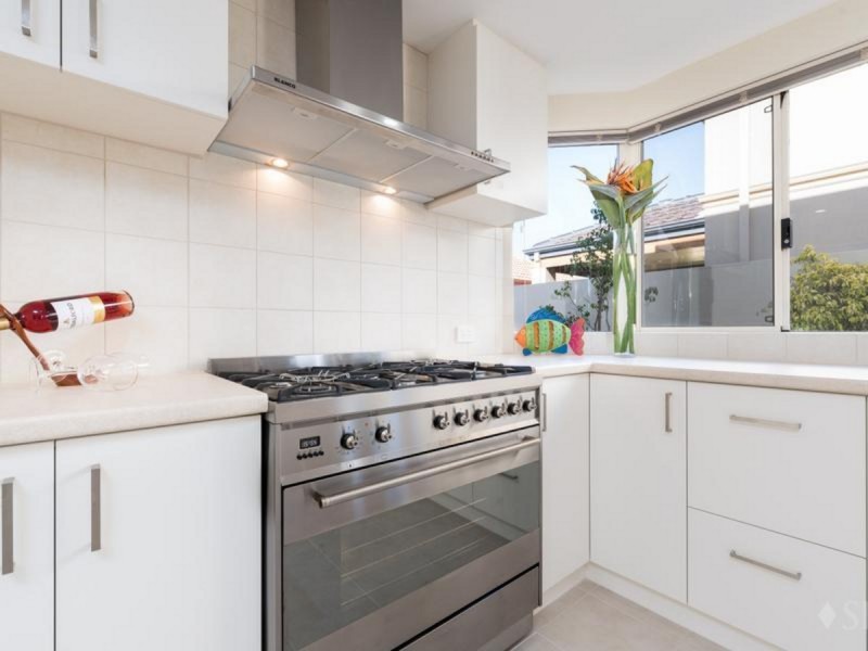 50 Martindale Avenue, Madeley WA 6065