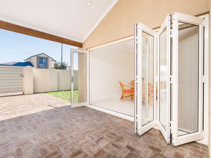 50 Martindale Avenue, Madeley WA 6065