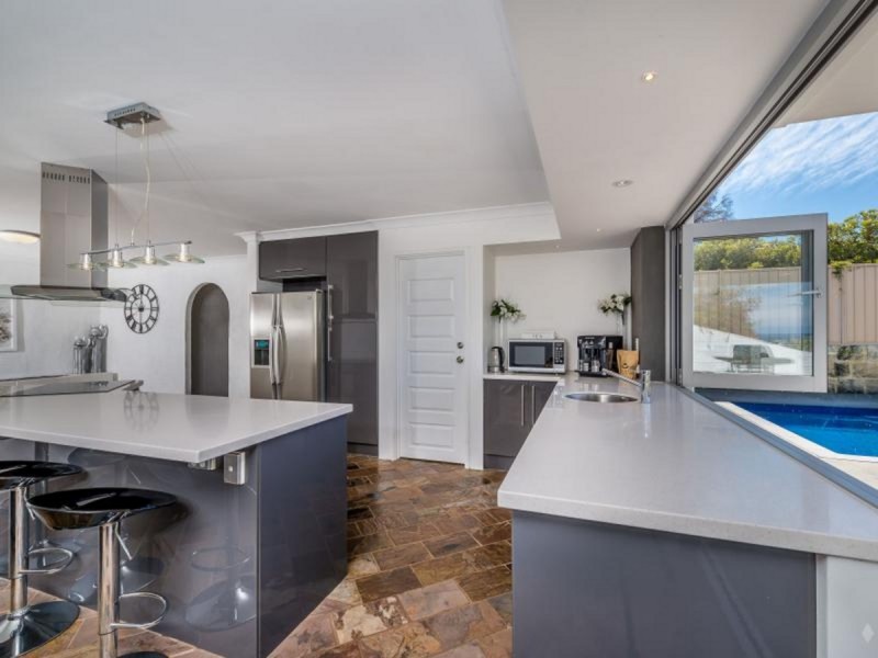 12 View Terrace, Quinns Rocks WA 6030