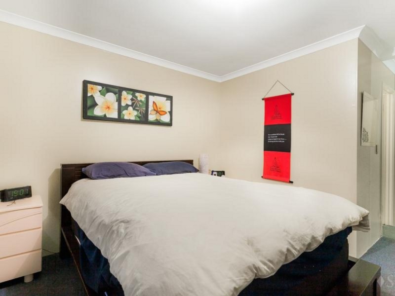 12 Darkins Retreat, Parmelia WA 6167