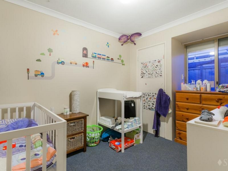 12 Darkins Retreat, Parmelia WA 6167