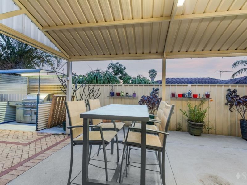 12 Darkins Retreat, Parmelia WA 6167