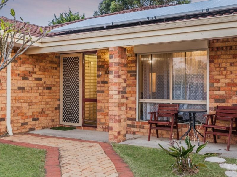 12 Darkins Retreat, Parmelia WA 6167