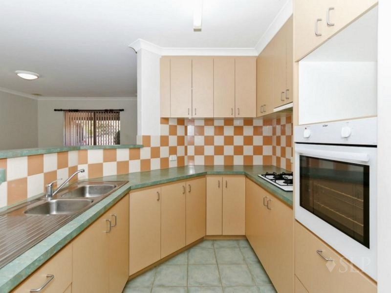 12/2 Camberwell  Road, Balga WA 6061