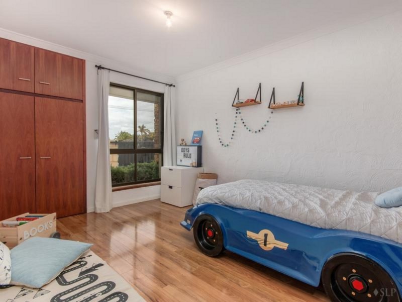 583 Safety Bay  Road, Waikiki WA 6169