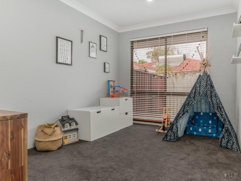 583 Safety Bay  Road, Waikiki WA 6169