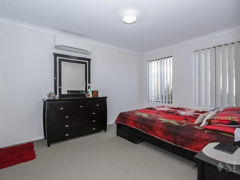 3E Brecknock Way, Girrawheen WA 6064