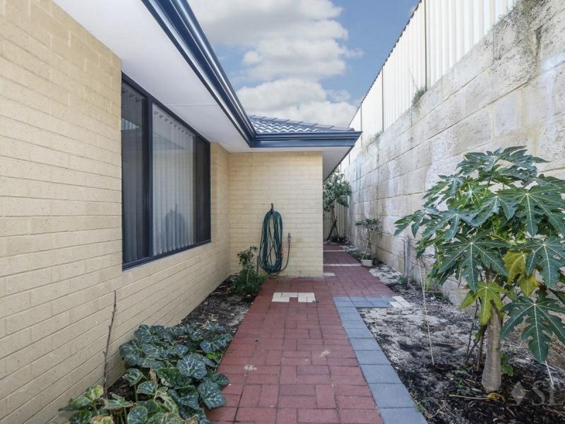 3E Brecknock Way, Girrawheen WA 6064