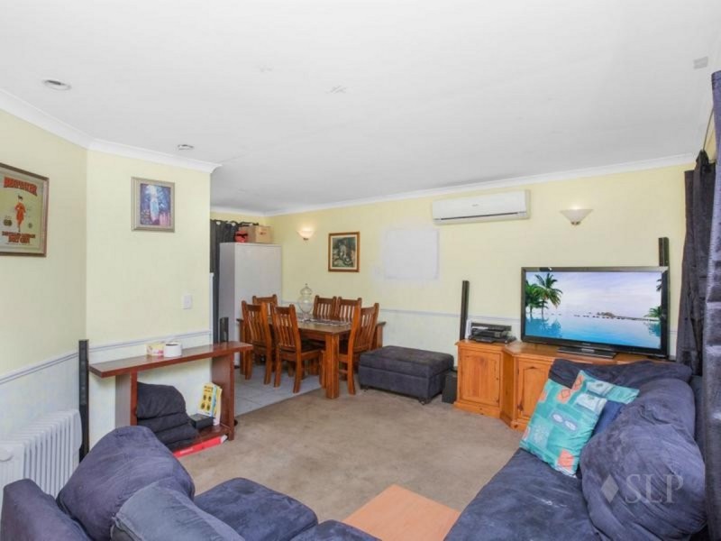 6 Reveley Close, Seville Grove WA 6112