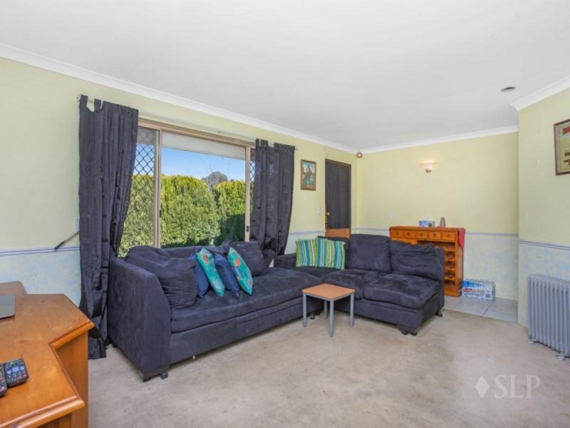 6 Reveley Close, Seville Grove WA 6112