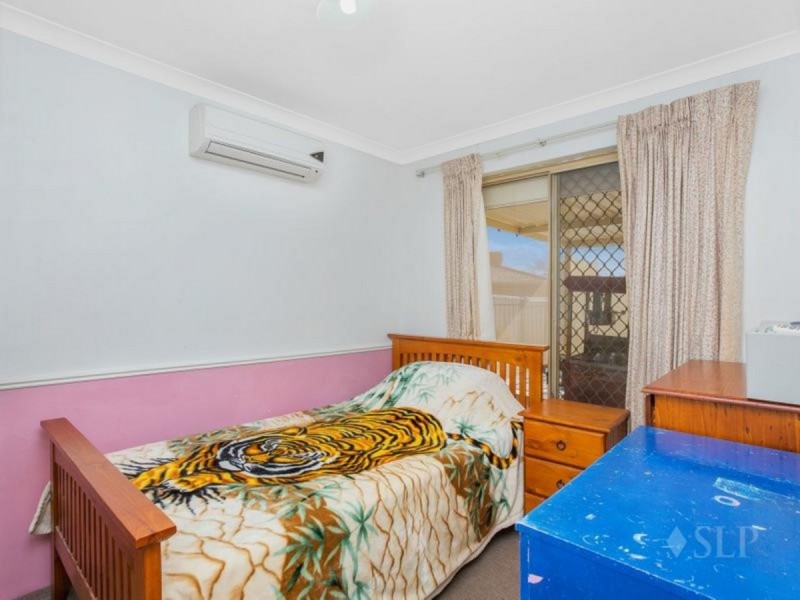 6 Reveley Close, Seville Grove WA 6112