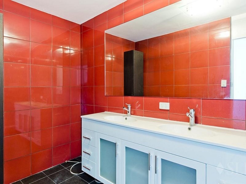 38/40 Pollard Street, Glendalough WA 6016