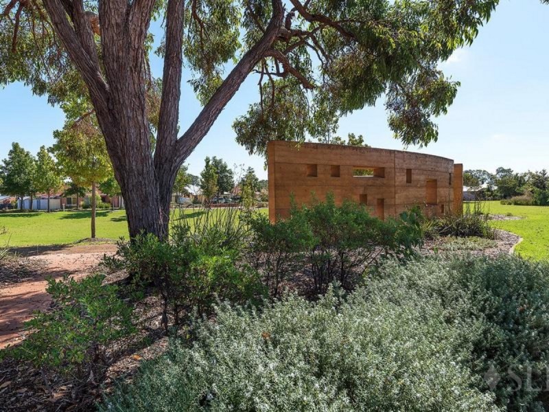 8 Ghost Gum Gardens, Baldivis WA 6171