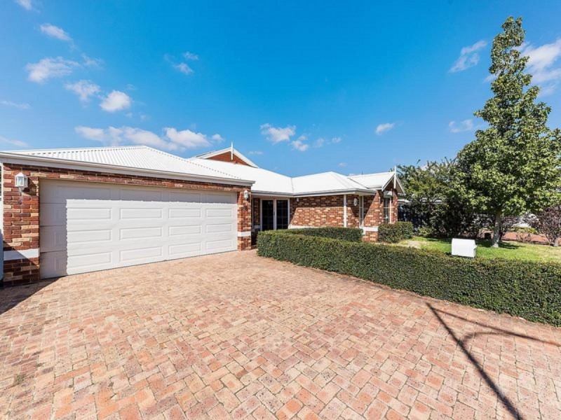 8 Ghost Gum Gardens, Baldivis WA 6171