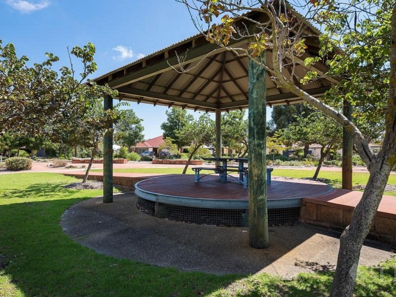 8 Ghost Gum Gardens, Baldivis WA 6171