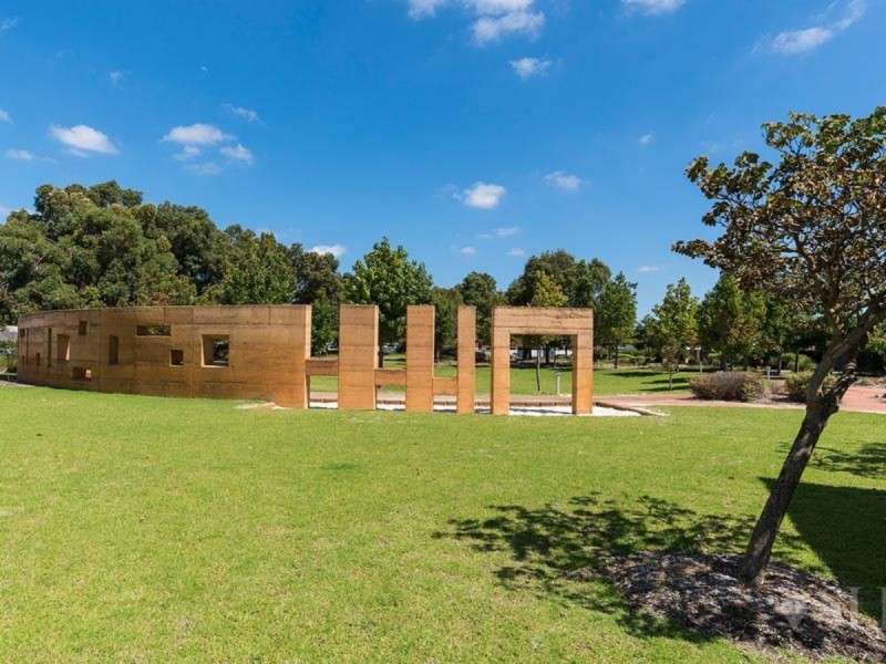 8 Ghost Gum Gardens, Baldivis WA 6171