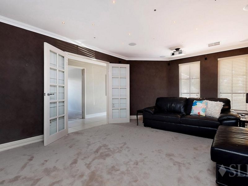 8 Ghost Gum Gardens, Baldivis WA 6171