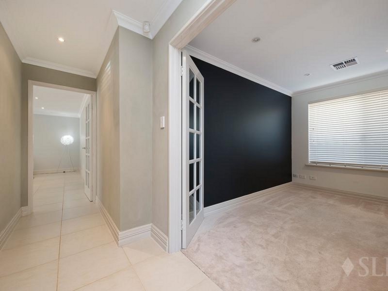 8 Ghost Gum Gardens, Baldivis WA 6171