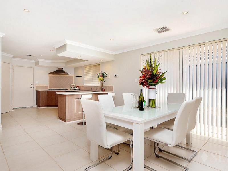 8 Ghost Gum Gardens, Baldivis WA 6171