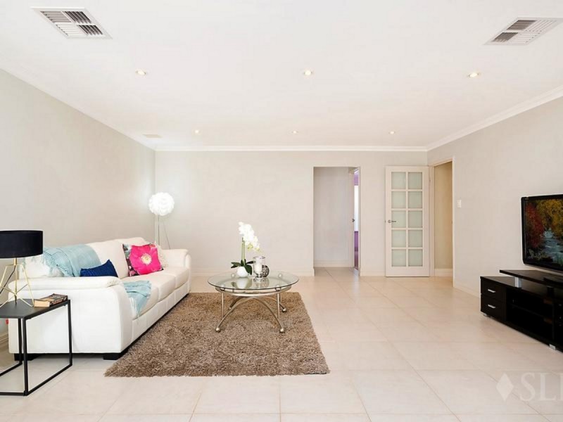 8 Ghost Gum Gardens, Baldivis WA 6171