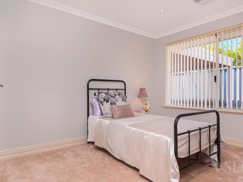 8 Ghost Gum Gardens, Baldivis WA 6171