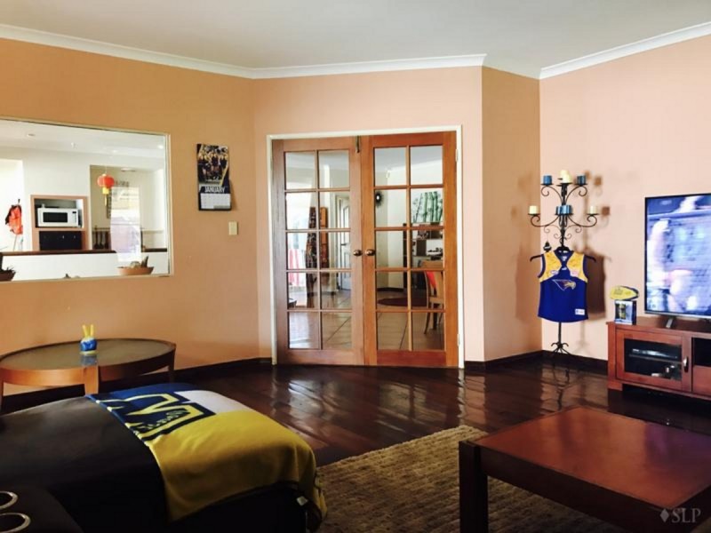 14 St Ives Drive, Yanchep WA 6035