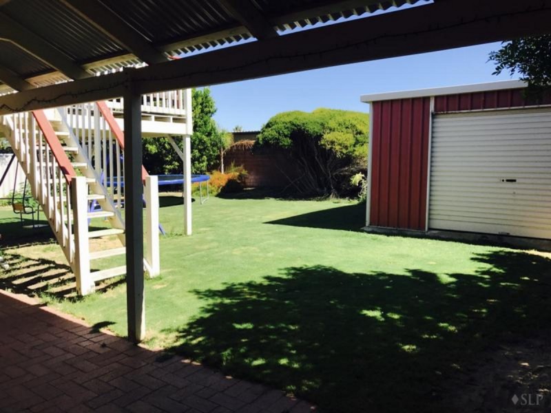 14 St Ives Drive, Yanchep WA 6035