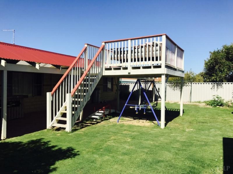 14 St Ives Drive, Yanchep WA 6035