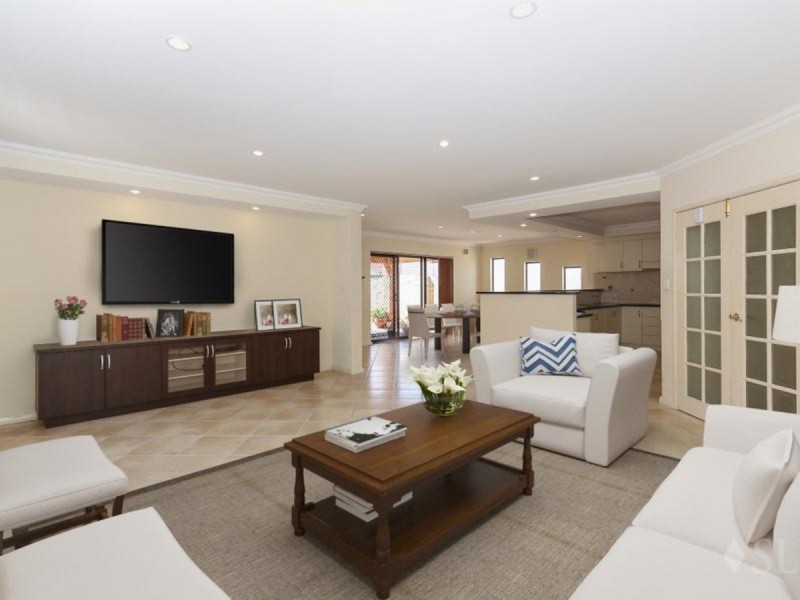 8 Leclair Terrace, Stirling WA 6021