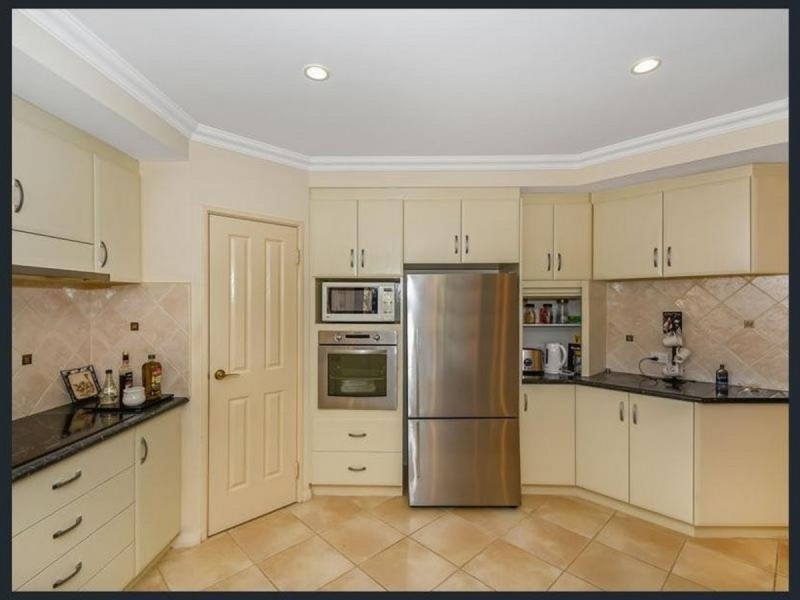 8 Leclair Terrace, Stirling WA 6021