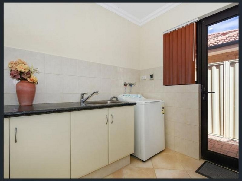 8 Leclair Terrace, Stirling WA 6021