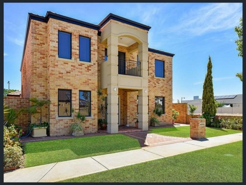 8 Leclair Terrace, Stirling WA 6021