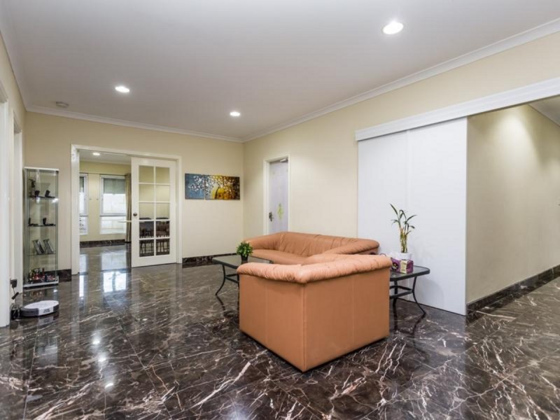 11A Riley Road, Riverton WA 6148