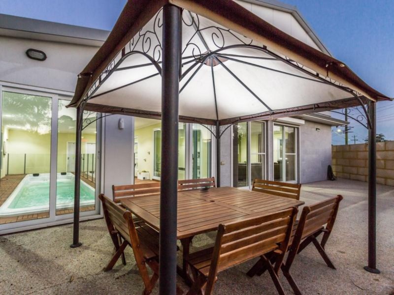 11A Riley Road, Riverton WA 6148