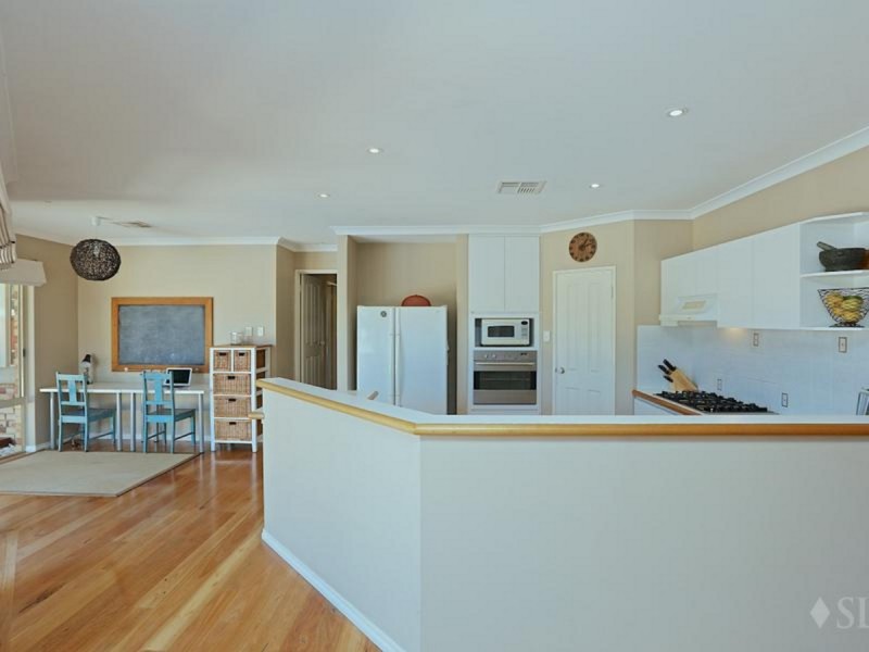 34 Warrener Gardens, Gwelup WA 6018