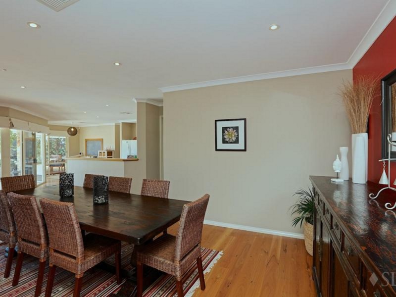 34 Warrener Gardens, Gwelup WA 6018