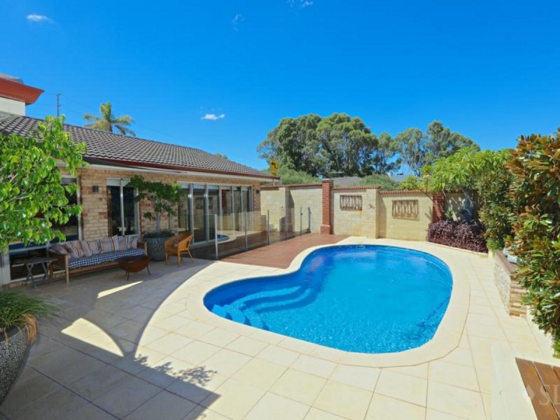 34 Warrener Gardens, Gwelup WA 6018