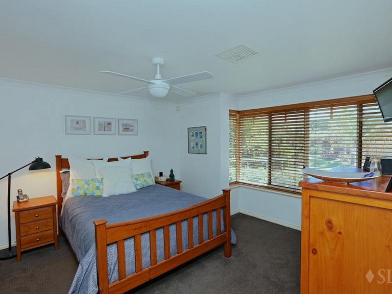 34 Warrener Gardens, Gwelup WA 6018