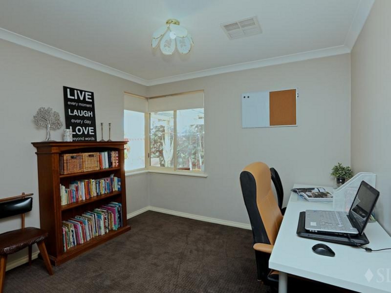 34 Warrener Gardens, Gwelup WA 6018