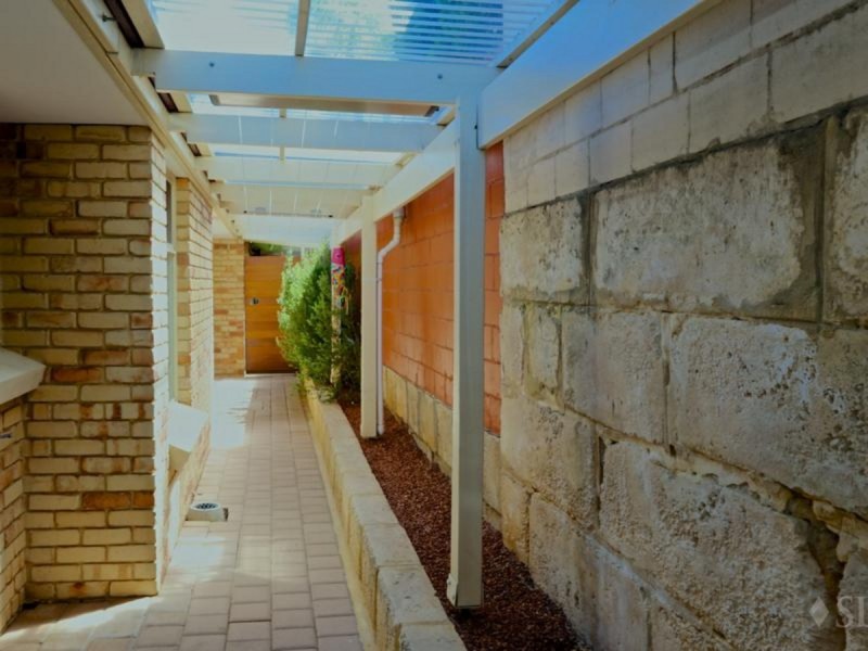 34 Warrener Gardens, Gwelup WA 6018